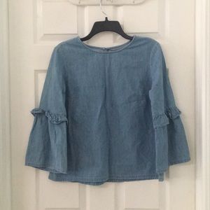 🎁5/$25🎁#2 Denim blouse with ruffles.